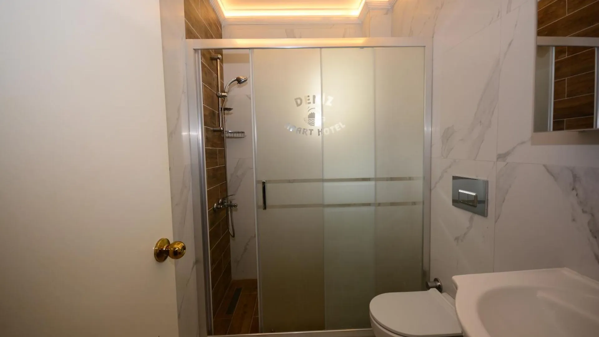 קוסדסי Deniz Apart Hotel